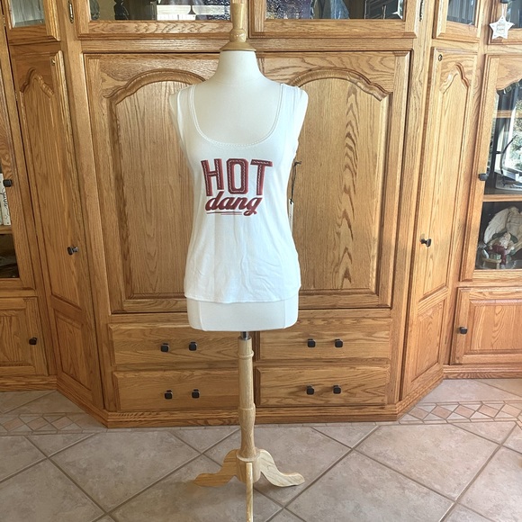 Brand new does not fit size Large. - Picture 3 of 9